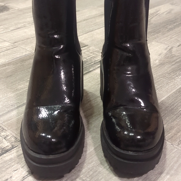 DIBA Patent Leather Like Chunky Combat Boots, Women's Size 8 - Picture 5 of 7